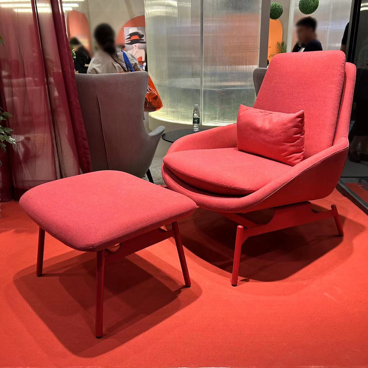 Field Lounge Chair + Ottoman