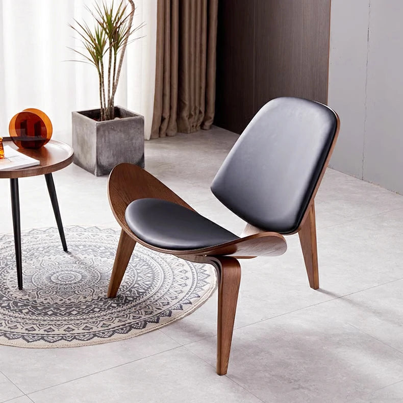 Shell Chair Replica | Hans Wegner black leather walnut
